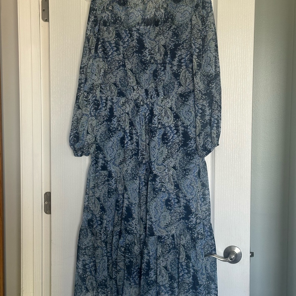 Elegant Blue Patterned Dress